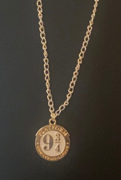 Platform 9 3/4 necklace